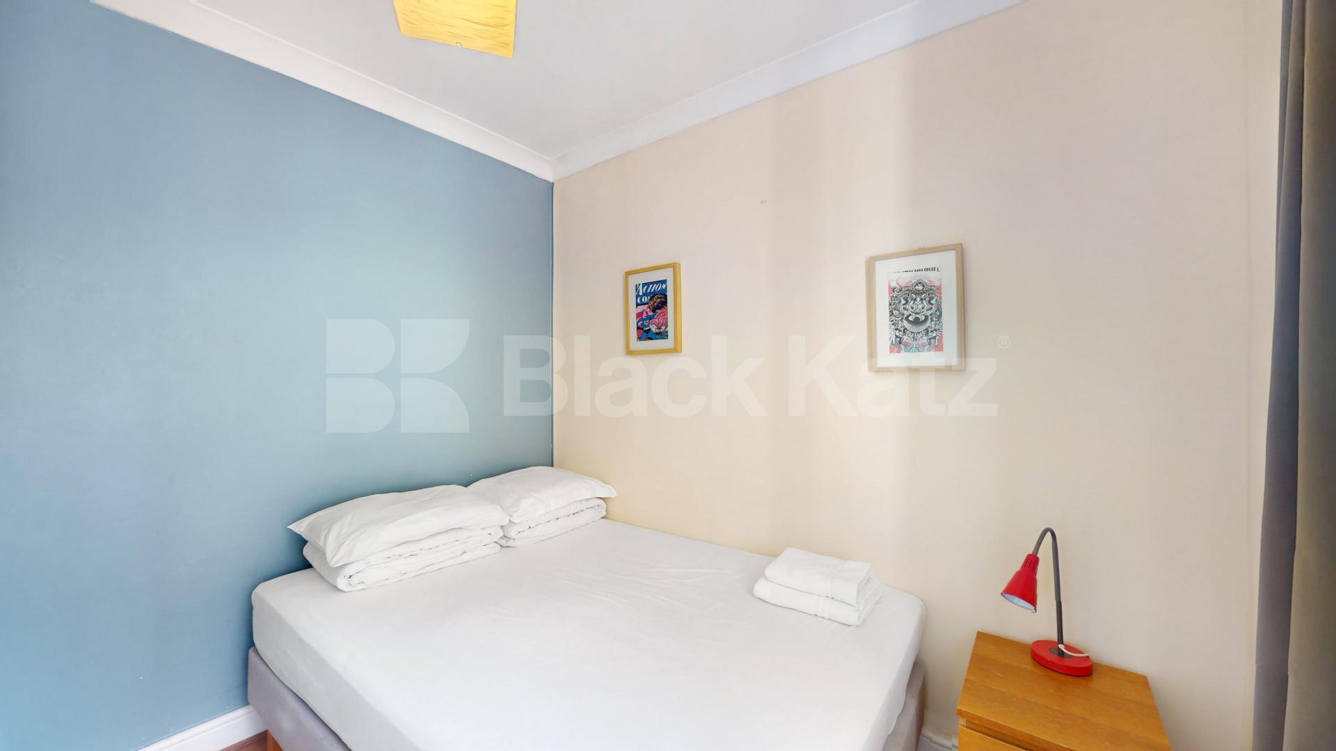 Stylish 3 bedroom flat on quiet residential street in Camden  Rochester Road, Camden